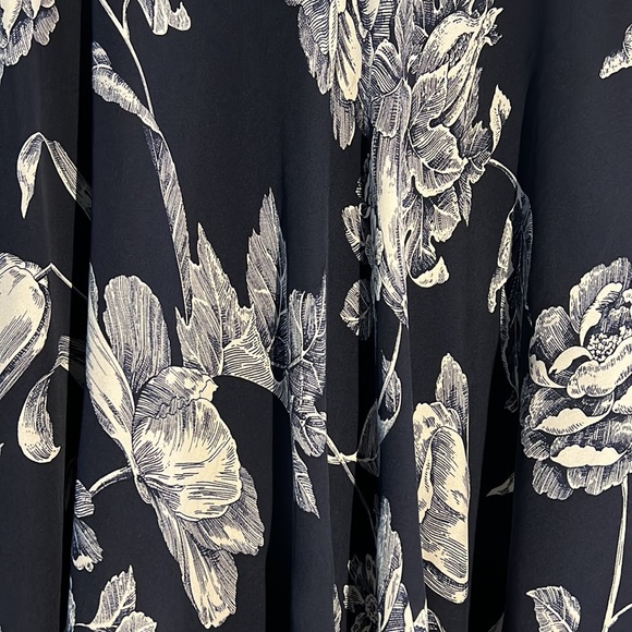 Linda Allard Ellen Tracy 100% silk floral skirt - Picture 2 of 8